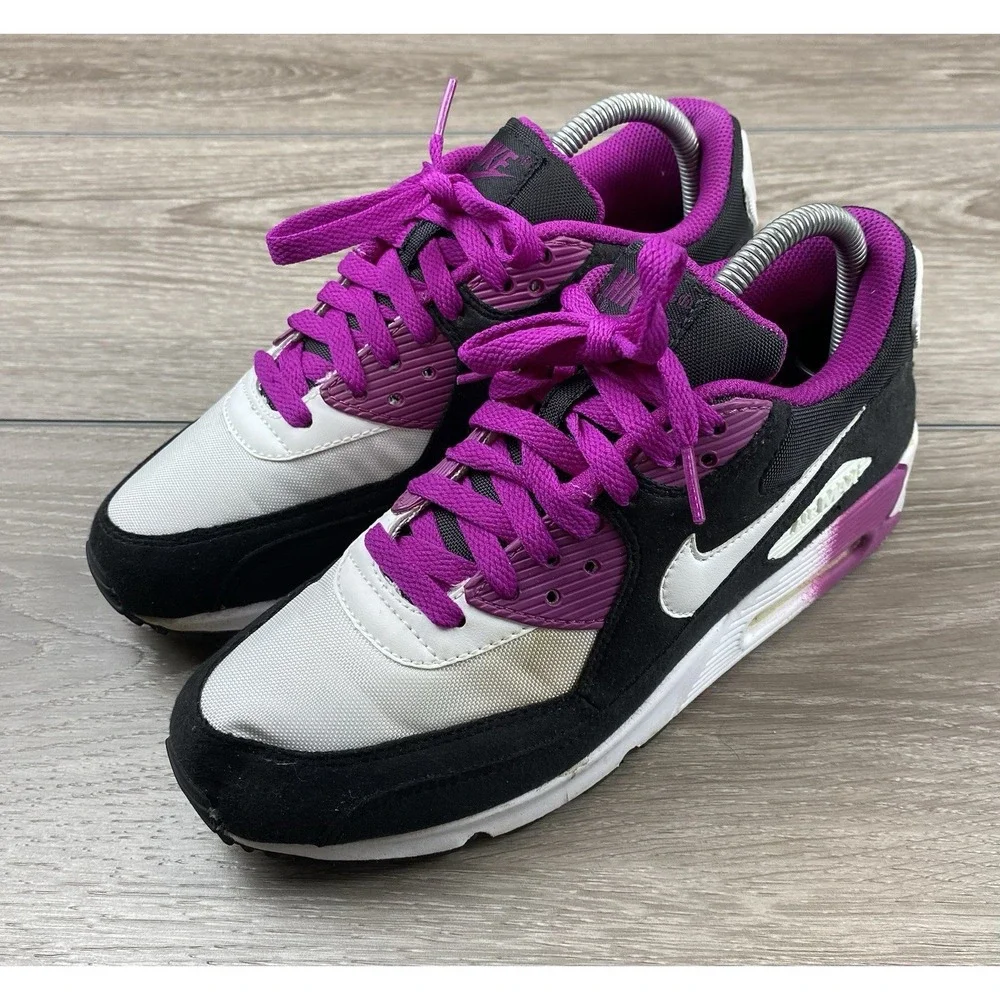 Nike Women's Air Max 90 Low Top Sneakers Black Purple White Size 8.5